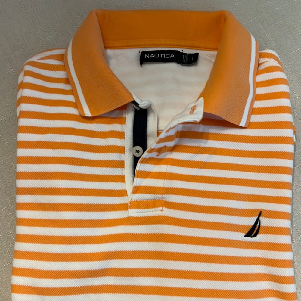 Men’s short sleeve pull over shirt Sz. L